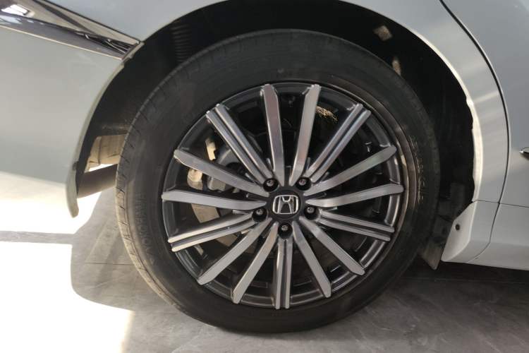 Used Honda Elysion 2024 2.0L eHEV Luxury Edition Right Rear Wheel Hub