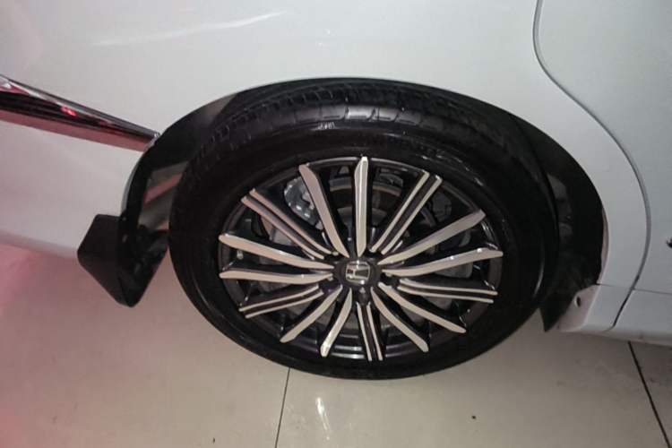 Used Honda Elysion 2024 2.0L eHEV Luxury Edition Right Rear Wheel Hub