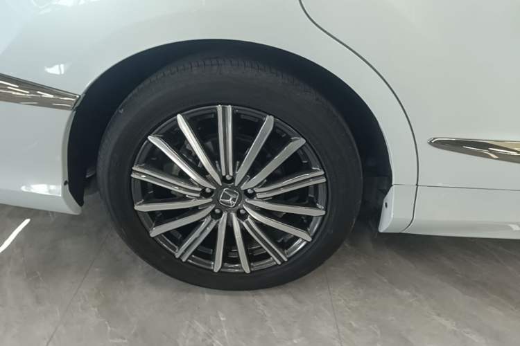 Used Honda Elysion 2024 2.0L eHEV Luxury Edition Right Rear Wheel Hub