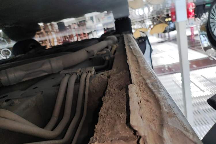 Used Honda Elysion 2024 2.0L eHEV Luxury Edition Right Side Sill