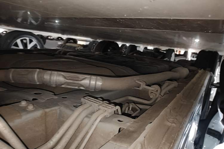 Used Honda Elysion 2024 2.0L eHEV Luxury Edition Right Side Sill