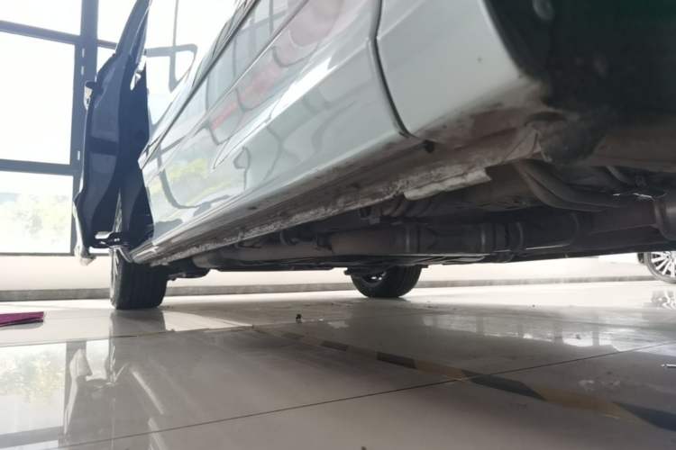 Used Honda Elysion 2024 2.0L eHEV Luxury Edition Right Side Sill
