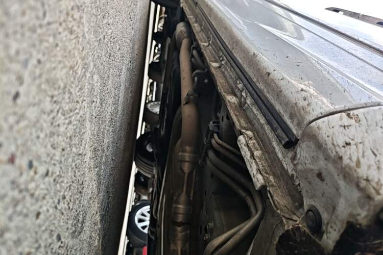 Used Honda Elysion 2024 2.0L eHEV Luxury Edition Right Side Sill