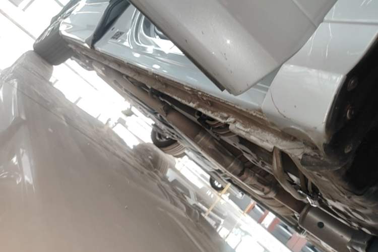 Used Honda Elysion 2024 2.0L eHEV Luxury Edition Right Side Sill