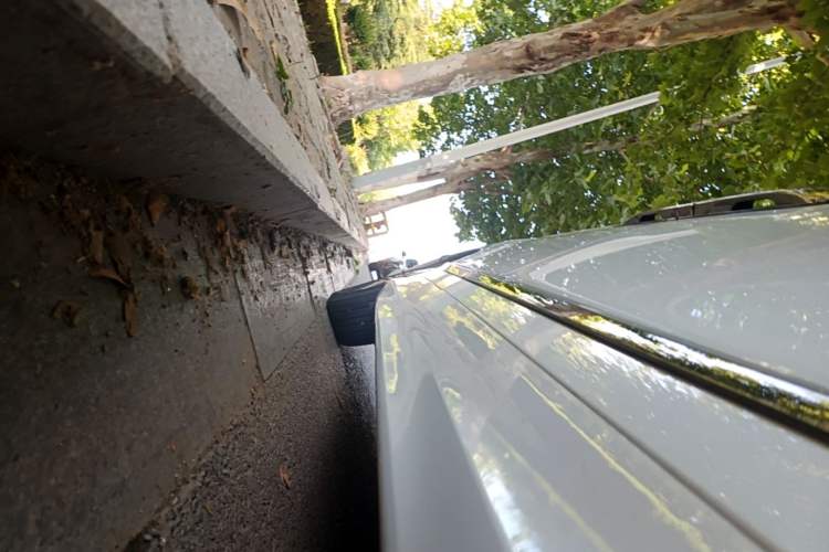 Used Honda Elysion 2024 2.0L eHEV Luxury Edition Right Side Sill