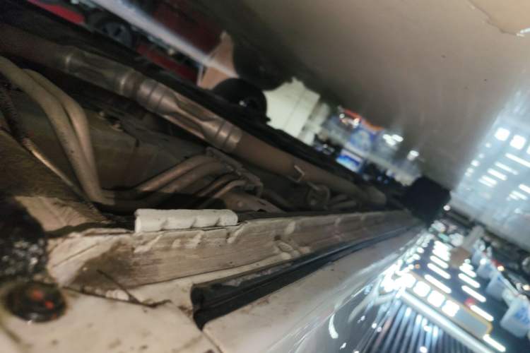 Used Honda Elysion 2024 2.0L eHEV Luxury Edition Right Side Sill