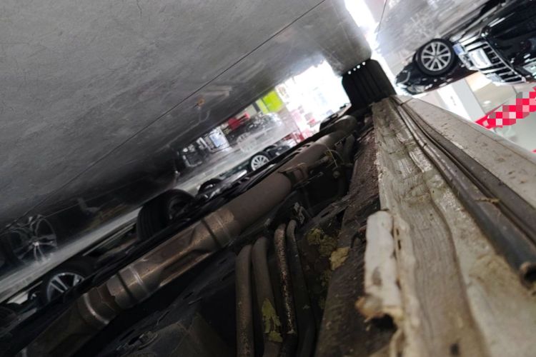 Used Honda Elysion 2024 2.0L eHEV Luxury Edition Right Side Sill