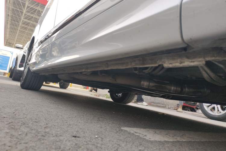 Used Honda Elysion 2024 2.0L eHEV Luxury Edition Right Side Sill