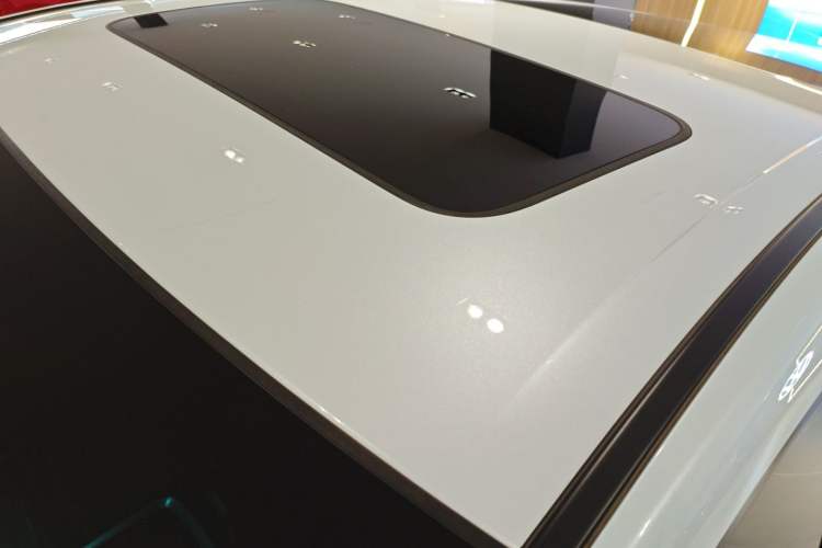 Used Honda Elysion 2024 2.0L eHEV Luxury Edition Roof
