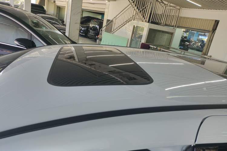 Used Honda Elysion 2024 2.0L eHEV Comfort Edition Roof