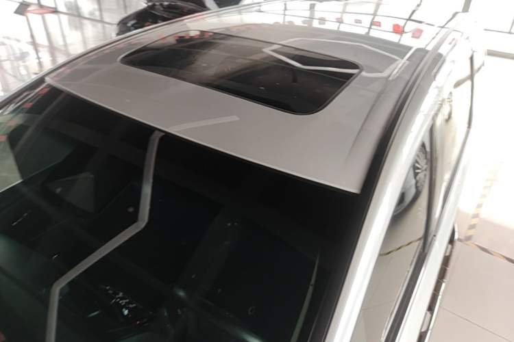 Used Honda Elysion 2024 2.0L eHEV Luxury Edition Roof