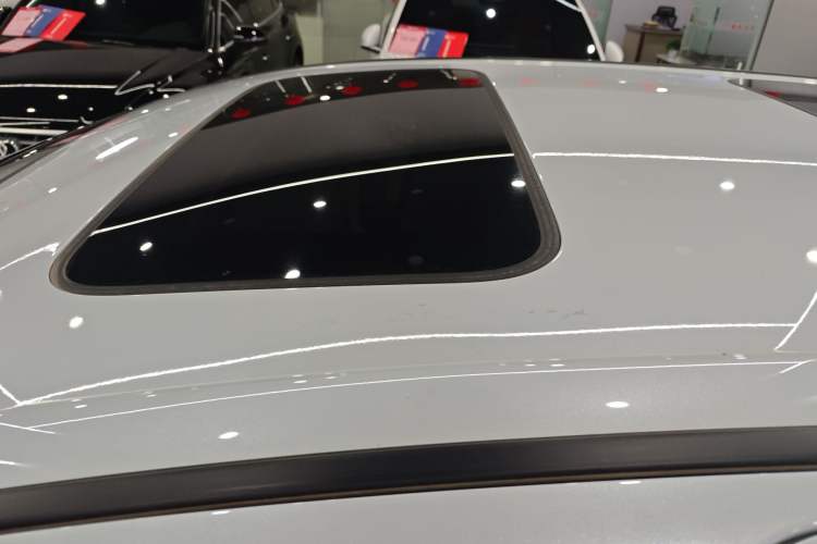 Used Honda Elysion 2024 2.0L eHEV Luxury Edition Roof