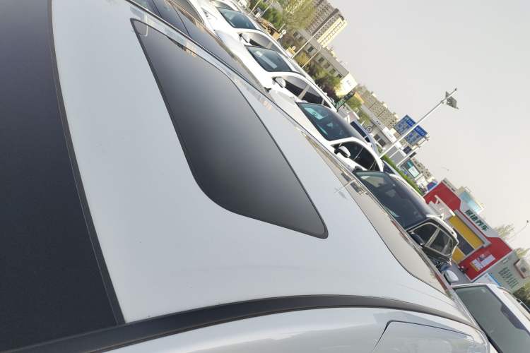 Used Honda Elysion 2024 2.0L eHEV Luxury Edition Roof