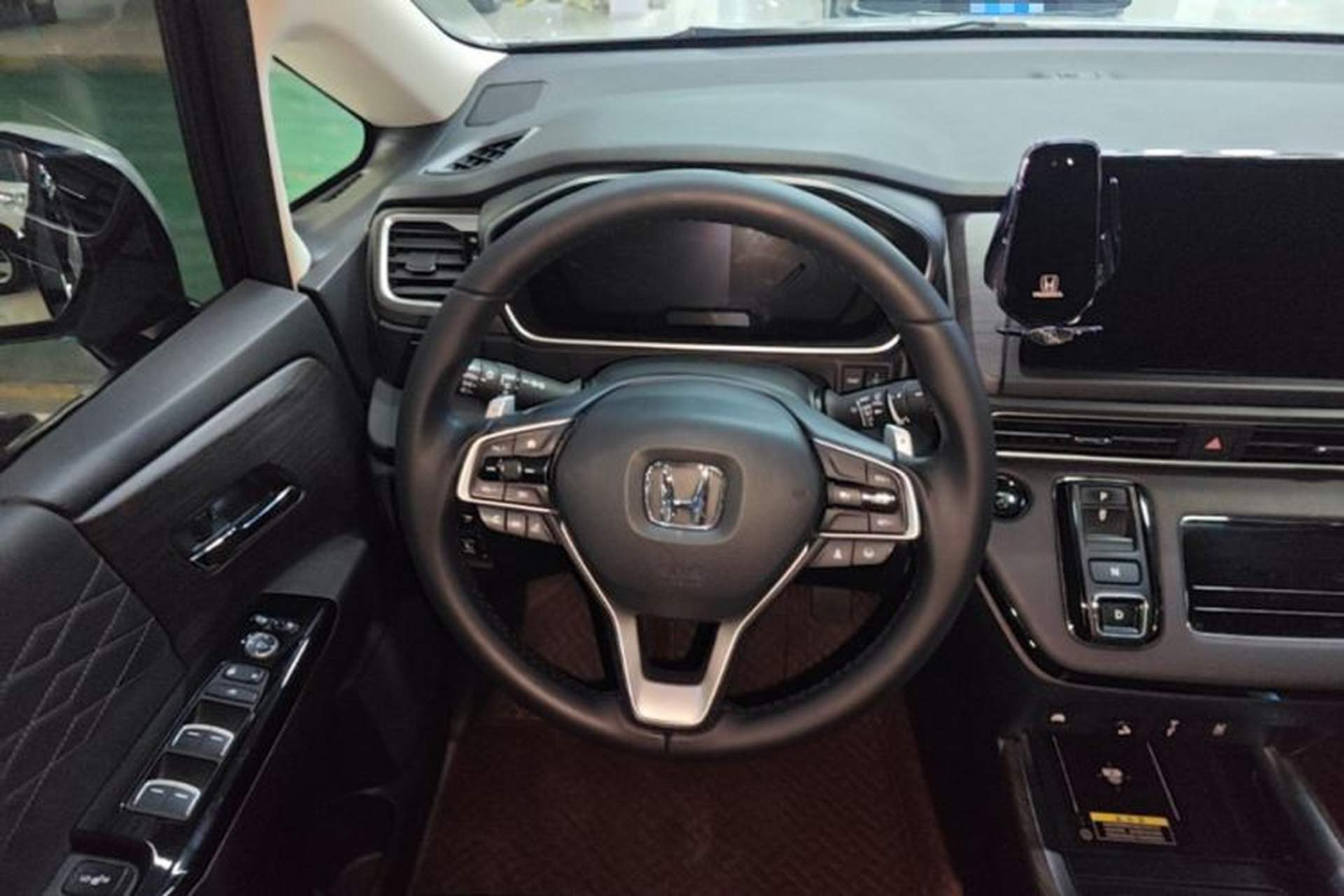 Used Honda Elysion 2024 2.0L eHEV Luxury Edition Steering Wheel