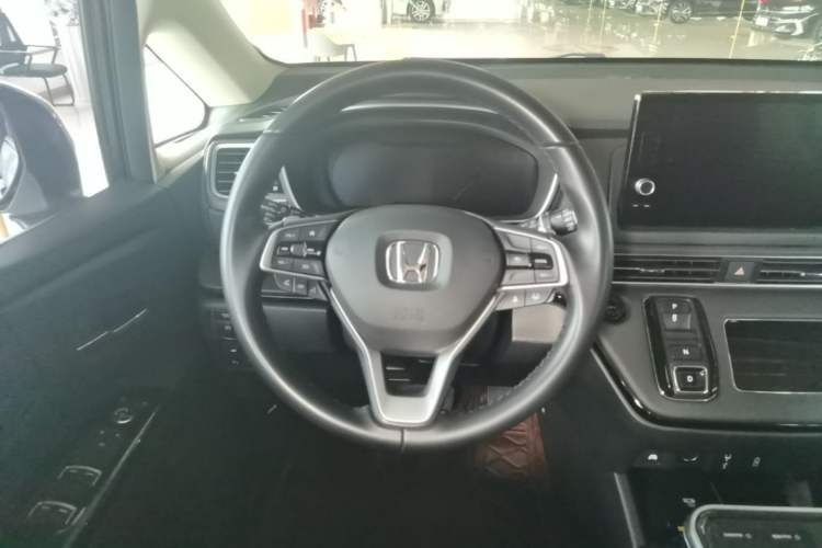 Used Honda Elysion 2024 2.0L eHEV Luxury Edition Steering Wheel