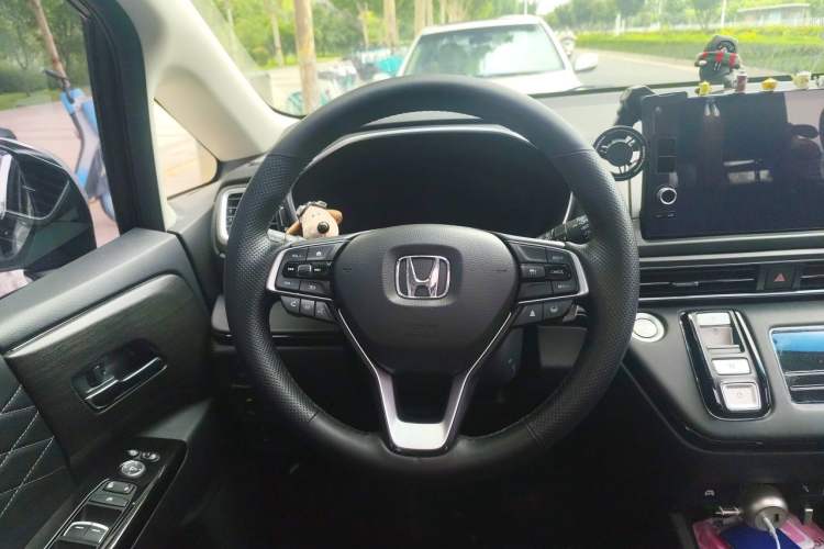 Used Honda Elysion 2024 2.0L eHEV Luxury Edition Steering Wheel