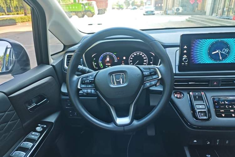 Used Honda Elysion 2024 2.0L eHEV Luxury Edition Steering Wheel