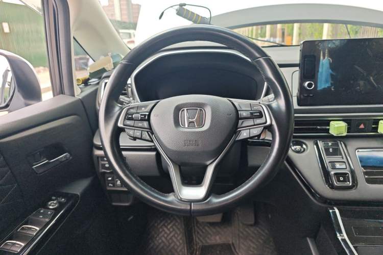 Used Honda Elysion 2024 2.0L eHEV Luxury Edition Steering Wheel