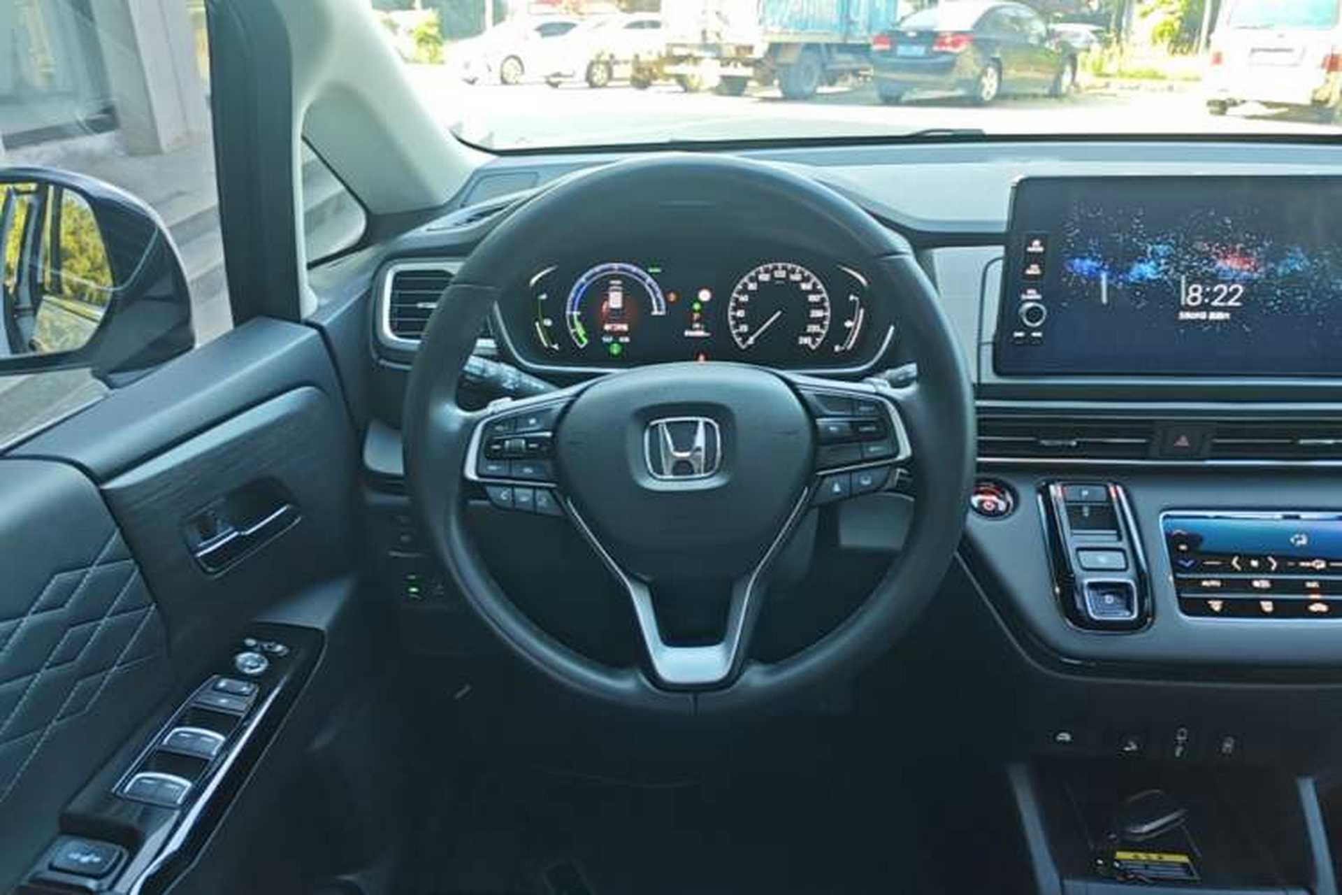 Used Honda Elysion 2024 2.0L eHEV Luxury Edition Steering Wheel