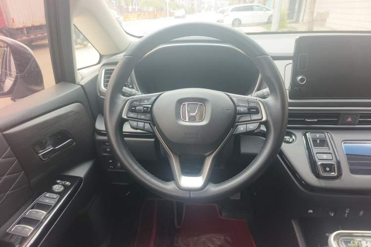 Used Honda Elysion 2024 2.0L eHEV Luxury Edition Steering Wheel
