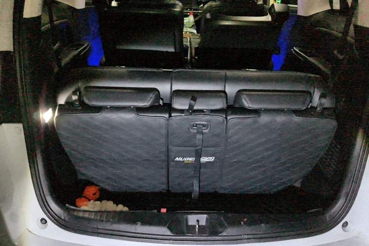 Used Honda Elysion 2024 2.0L eHEV Luxury Edition Trunk