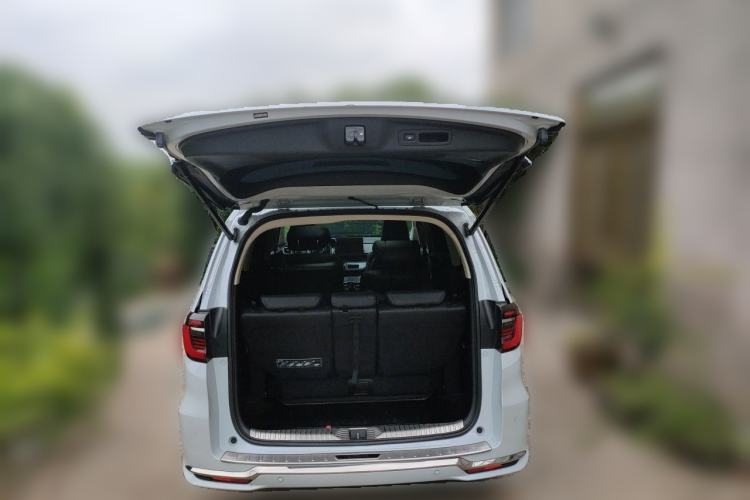 Used Honda Elysion 2024 2.0L eHEV Luxury Edition Trunk