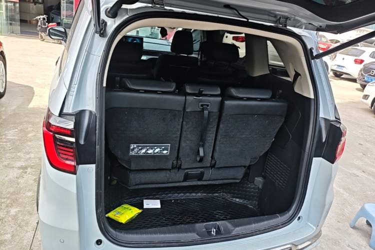 Used Honda Elysion 2024 2.0L eHEV Luxury Edition Trunk