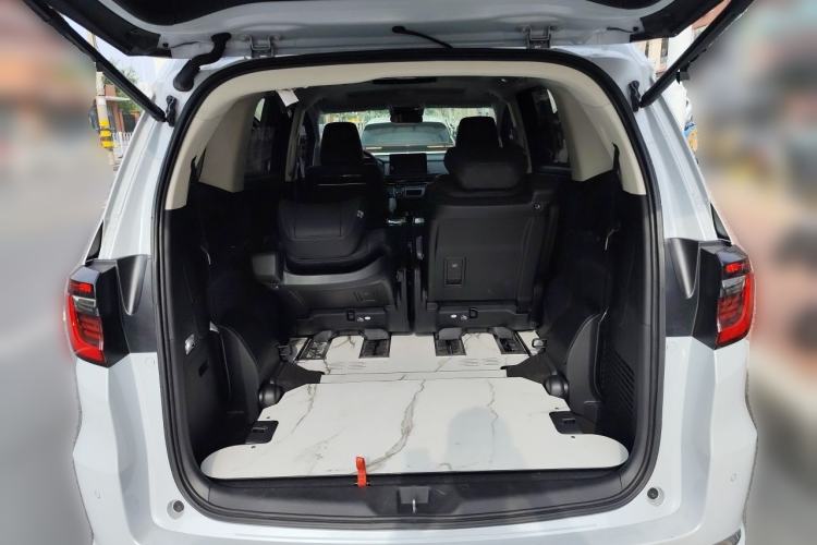 Used Honda Elysion 2024 2.0L eHEV Luxury Edition Trunk