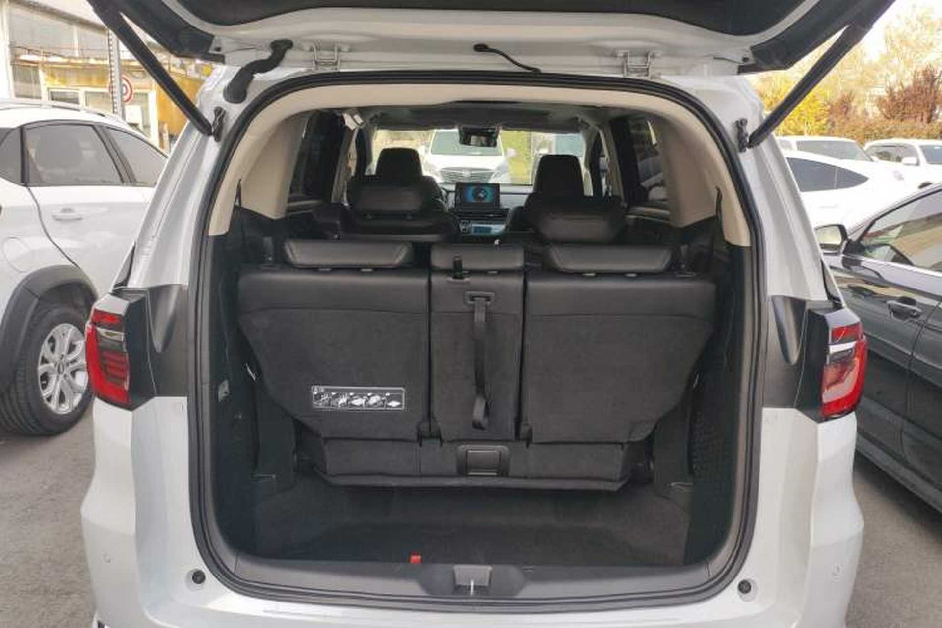 Used Honda Elysion 2024 2.0L eHEV Luxury Edition Trunk