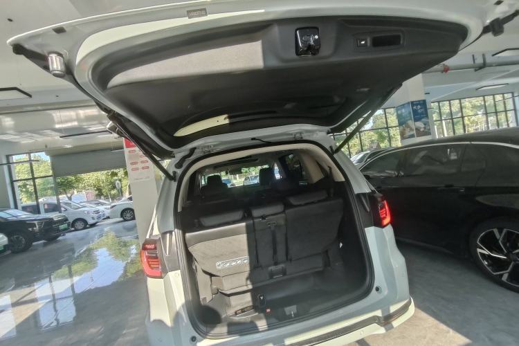 Used Honda Elysion 2024 2.0L eHEV Luxury Edition Trunk