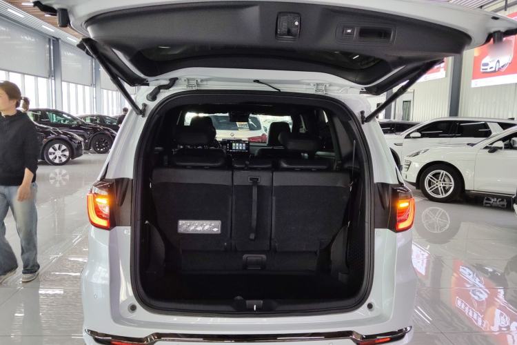 Used Honda Elysion 2024 2.0L eHEV Luxury Edition Trunk