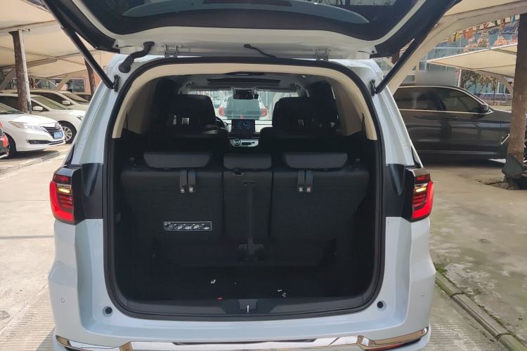 Used Honda Elysion 2024 2.0L eHEV Luxury Edition Trunk