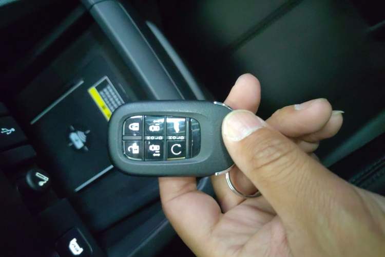 Used Honda Elysion 2024 2.0L eHEV Luxury Edition Vehicle Key