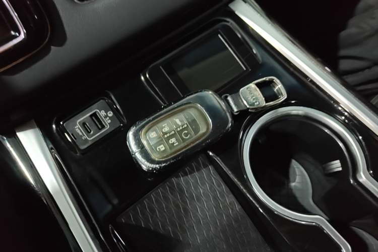 Used Honda Elysion 2024 2.0L eHEV Luxury Edition Vehicle Key