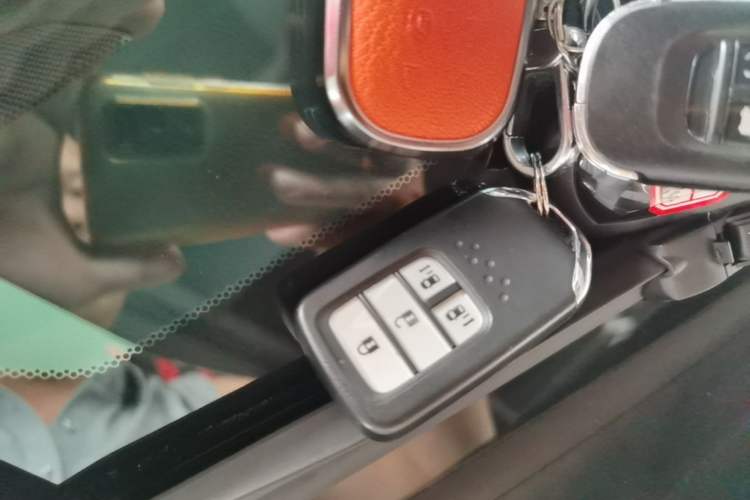 Used Honda Elysion 2024 2.0L eHEV Luxury Edition Vehicle Key