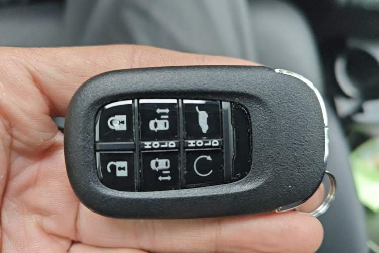 Used Honda Elysion 2024 2.0L eHEV Luxury Edition Vehicle Key