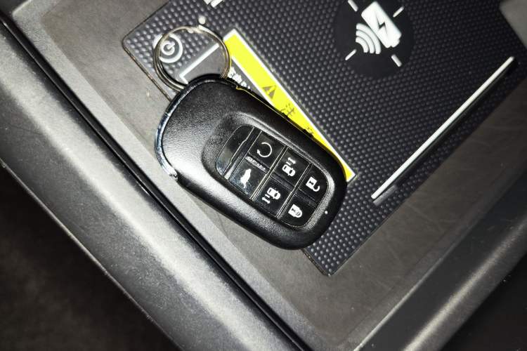 Used Honda Elysion 2024 2.0L eHEV Luxury Edition Vehicle Key