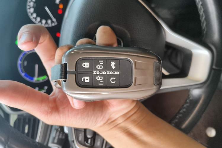 Used Honda Elysion 2024 2.0L eHEV Luxury Edition Vehicle Key