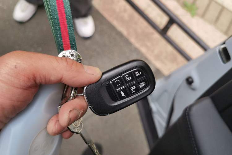 Used Honda Elysion 2024 2.0L eHEV Luxury Edition Vehicle Key