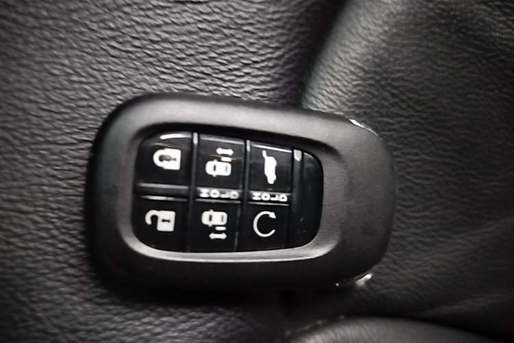 Used Honda Elysion 2024 2.0L eHEV Luxury Edition Vehicle Key