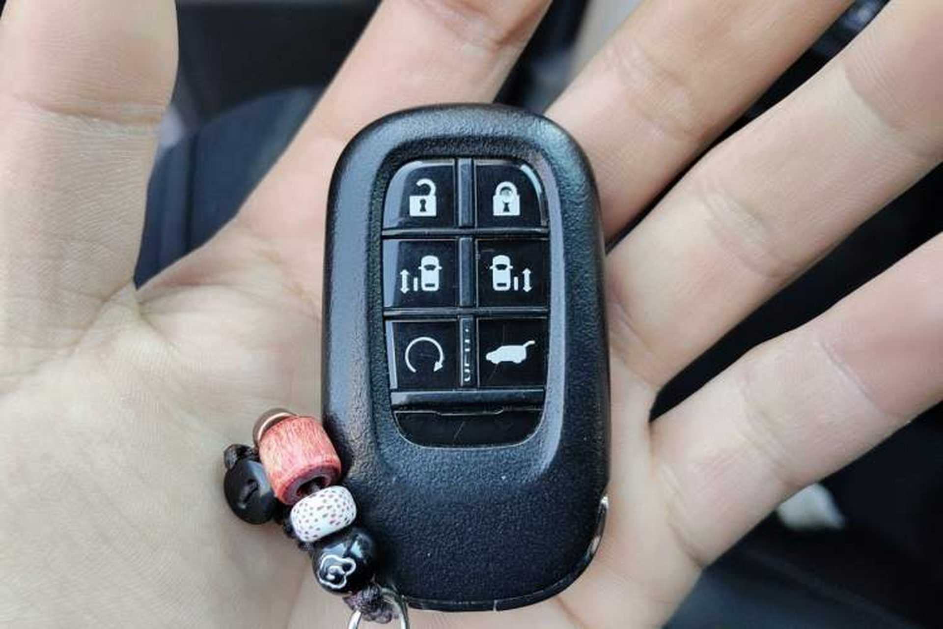 Used Honda Elysion 2024 2.0L eHEV Luxury Edition Vehicle Key