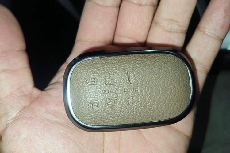 Used Honda Elysion 2024 2.0L eHEV Luxury Edition Vehicle Key