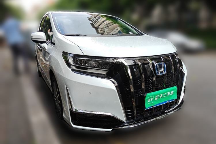 Used Honda Elysion 2026 Model 2.0L e:HEV Classic Edition Front Right 45 Deg