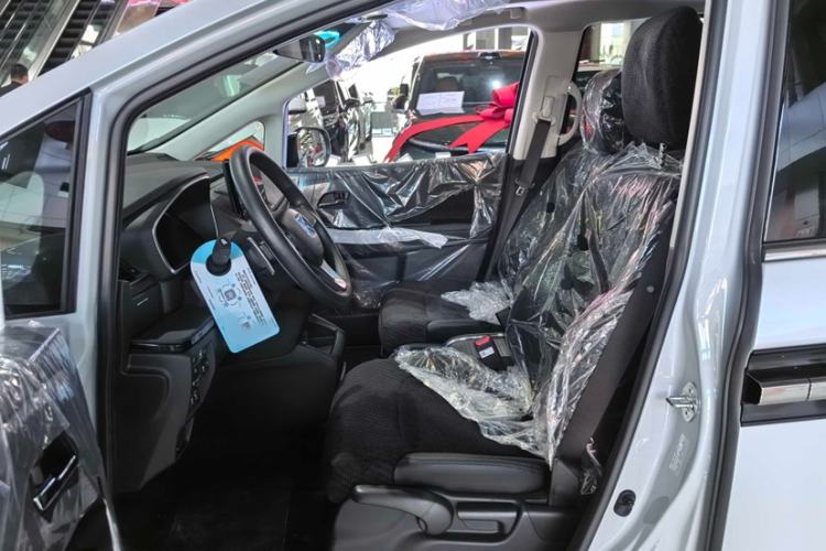 Used Honda Elysion 2026 Model 2.0L e:HEV Classic Edition Right Front Seat