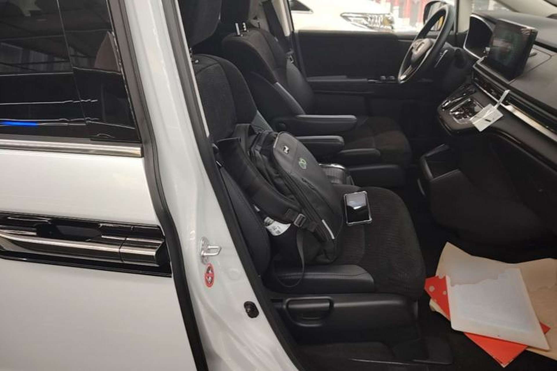 Used Honda Elysion 2026 Model 2.0L e:HEV Classic Edition Right Front Seat