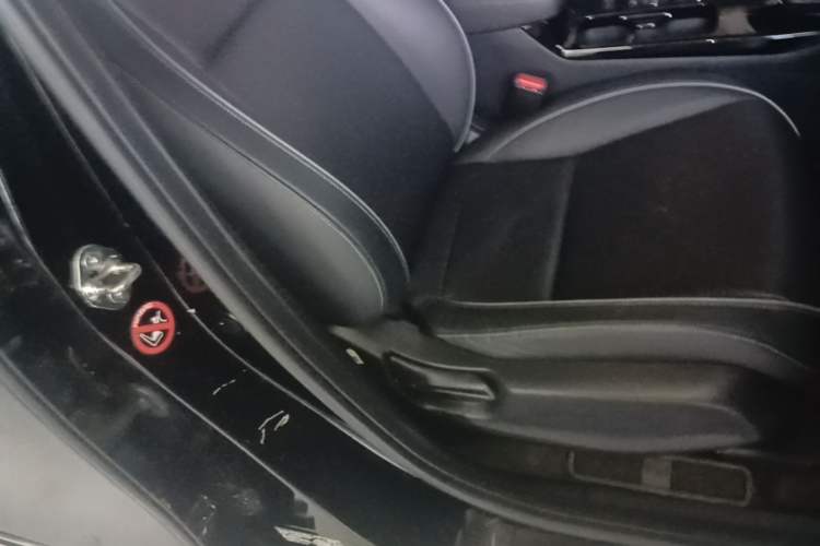 Used Honda e:NP1 2023 510 km Range Lanji Version Right Front Seat