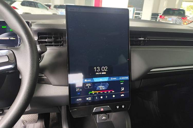Used Honda e:NP1 2023 420 km Vision Edition Audio And AC Panel