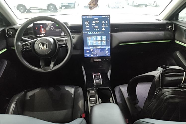 Used Honda e:NP1 2023 420 km Vision Edition Center Console