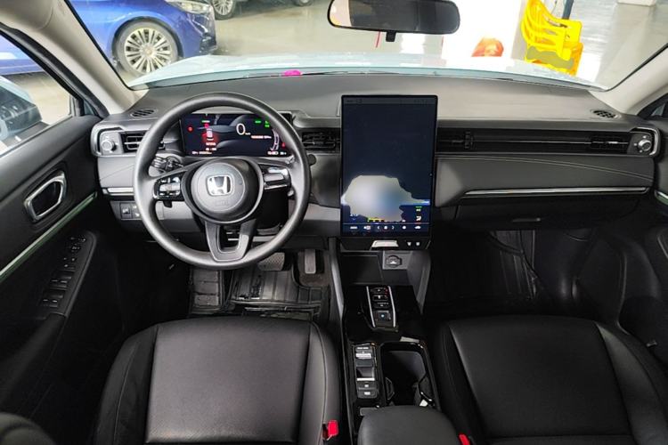 Used Honda e:NP1 2023 420 km Vision Edition Center Console