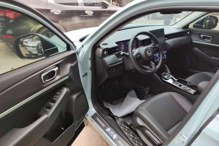 Used Honda e:NP1 2023 420 km Vision Edition Driver Seat